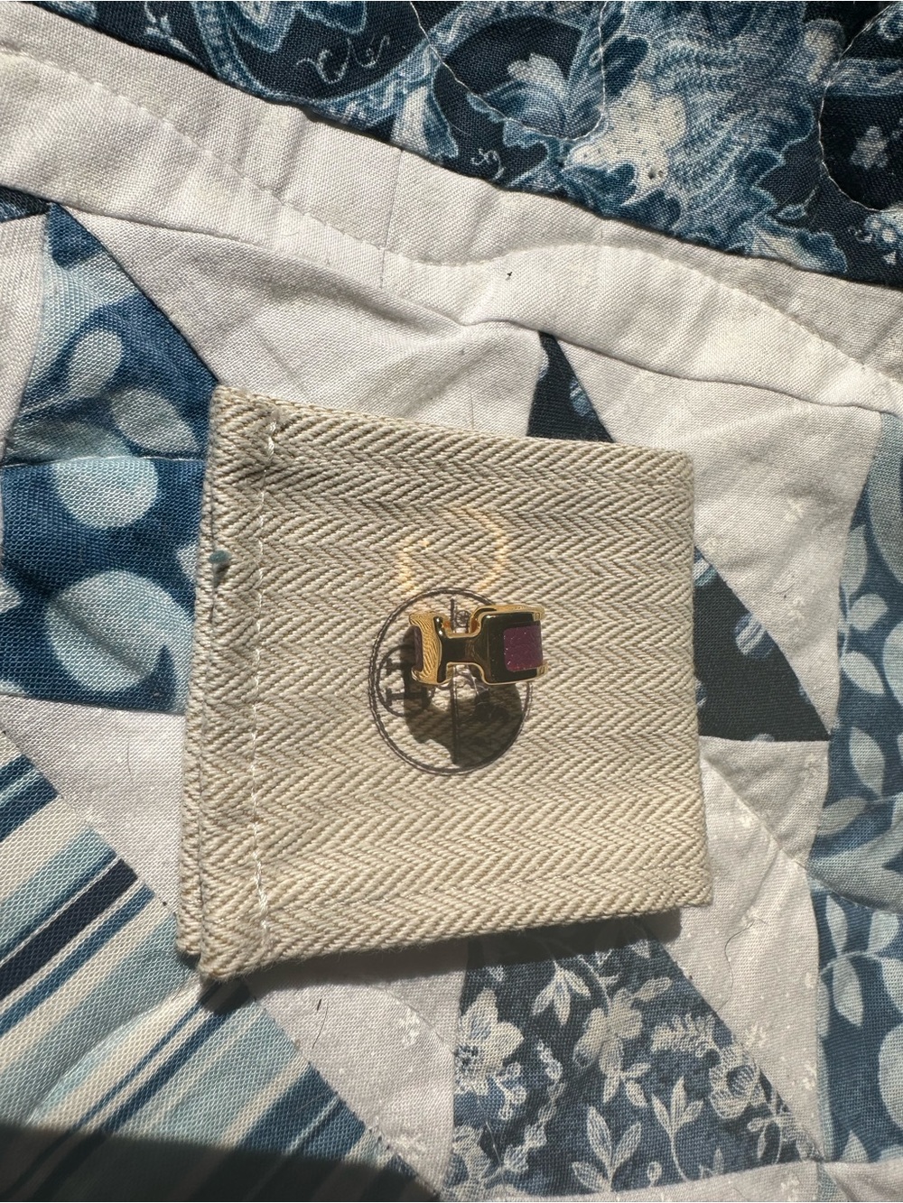 Hermes Olympe Ear Cuff Anemone (purple) / gold hw - Picture 3 of 8